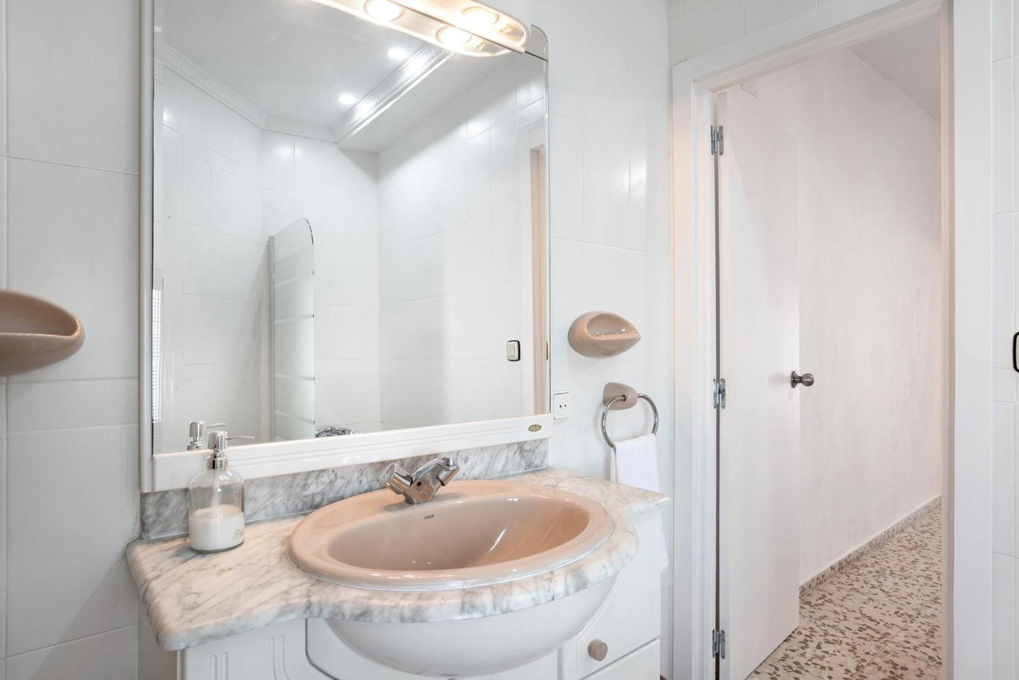 Casa Rincon Del Beso Apartment เวเฮร์ เด ลา ฟรอนเตรา ภายนอก รูปภาพ